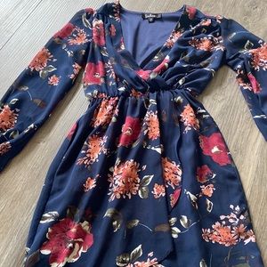 Lulu’s navy floral dress
